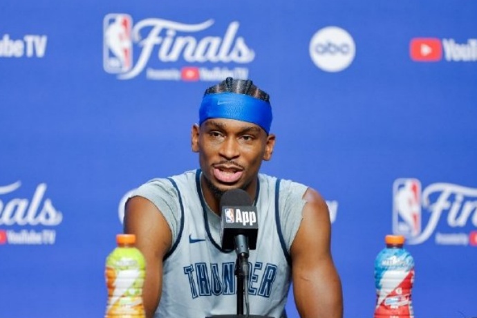 亞歷山大在總決賽G3中出現6次失誤，成為比賽轉折點