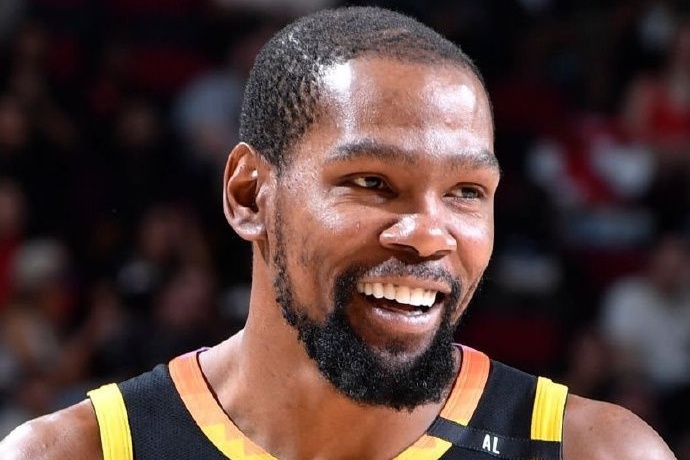 杜蘭特最早將在下周被太陽交易，多隊展開激烈爭奪