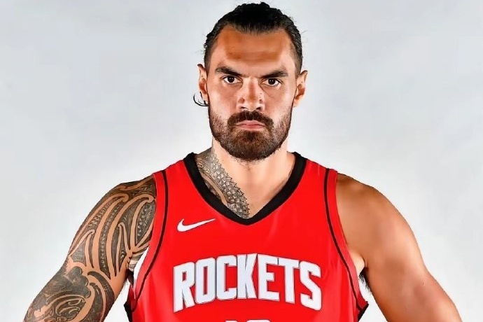 三年 3900 萬續約！亞當斯留守火箭，內線再添保障