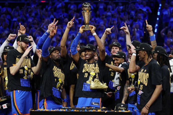 雷霆奪冠：榮耀之巔，夢想成真