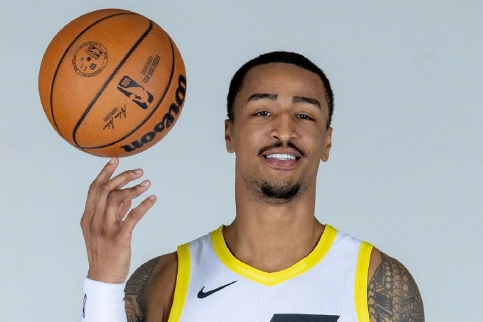 約翰·科林斯執行2658萬美元球員選項:留守爵士,未來何去何從? ? 約翰·科林斯執行2658萬美元球員選項:留守爵士,未來何去何從? ?