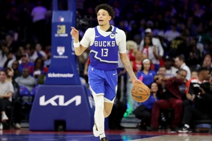 雄鹿官宣續(xù)約羅林斯：三年1200萬(wàn)，未來(lái)可期 ?