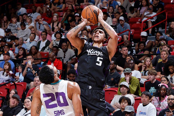 黃蜂斬獲隊(duì)史首個(gè)夏季聯(lián)賽冠軍，克努佩爾閃耀賽場(chǎng)