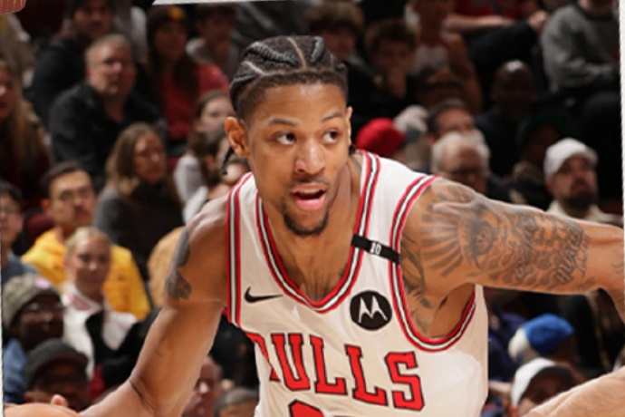 公牛隊官宣:杰倫 - 史密斯與達倫 - 特里互換球衣號碼 公牛隊官宣:杰倫 - 史密斯與達倫 - 特里互換球衣號碼