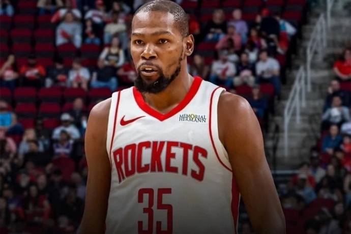 杜蘭特重提FMVP刺痛勇士球迷,曾手滑貶庫里、贊綠軍 杜蘭特重提FMVP刺痛勇士球迷,曾手滑貶庫里、贊綠軍