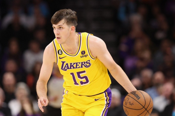 里夫斯拒絕1490萬選項,目標直指3000萬年薪:湖人薪資困局與自由市場博弈一觸即發 里夫斯拒絕1490萬選項,目標直指3000萬年薪:湖人薪資困局與自由市場博弈一觸即發