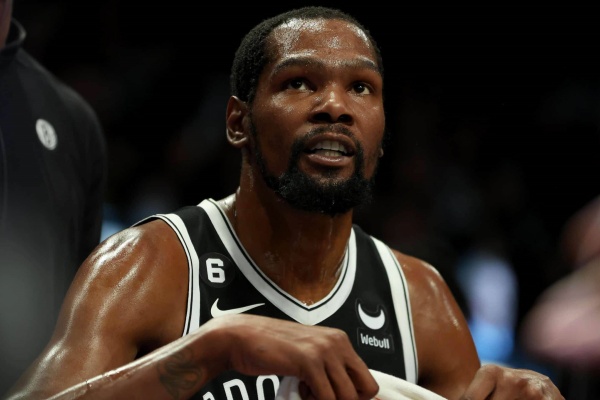 凱文-杜蘭特假期中突現網絡，與勇士球迷激烈交鋒