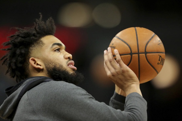 尼克斯與唐斯續約僵局破冰？合同規模或比肩布克引聯盟熱議