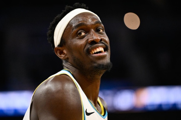 火箭四換一求購西亞卡姆:伊森+三資產換冠軍前鋒 火箭四換一求購西亞卡姆:伊森+三資產換冠軍前鋒