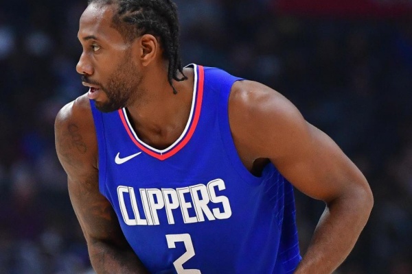 快船與萊昂納德關系破裂內幕曝光:六年噩夢將至終點,核心矛盾源自健康保密與特殊待遇 快船與萊昂納德關系破裂內幕曝光:六年噩夢將至終點,核心矛盾源自健康保密與特殊待遇