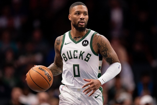 萬人狂歡!利拉德淚灑球迷派對,擁抱楊瀚森傳承波特蘭火炬,季前賽盼新篇 萬人狂歡!利拉德淚灑球迷派對,擁抱楊瀚森傳承波特蘭火炬,季前賽盼新篇